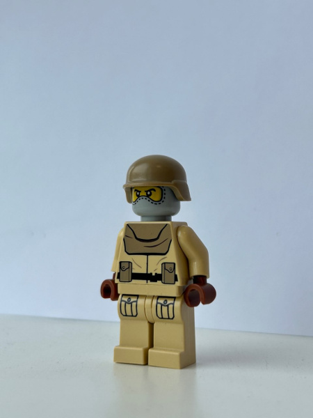 Минифигурка Lego Brickmania солдат Custom